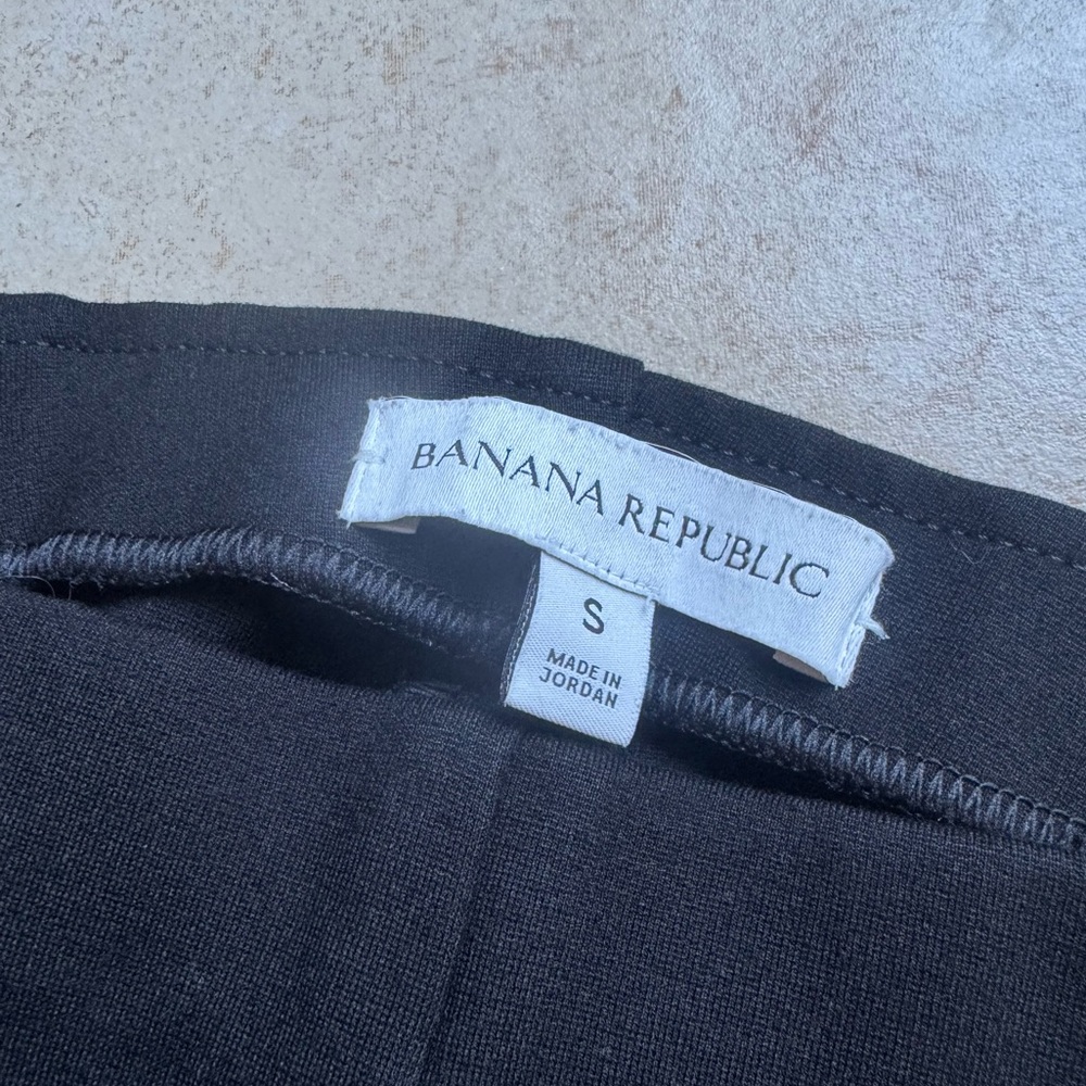 Banana Republic Everywhere Ponte Capri Pant - Picture 6 of 6